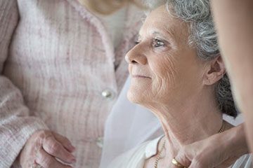 Ways Alzheimer’s Differs in Older Women vs Older Men